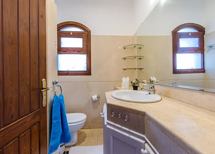 Cozy With Private Pool In Upper Nubia Villa